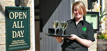 The Walnut Tree Inn Mere Mere  외부 사진